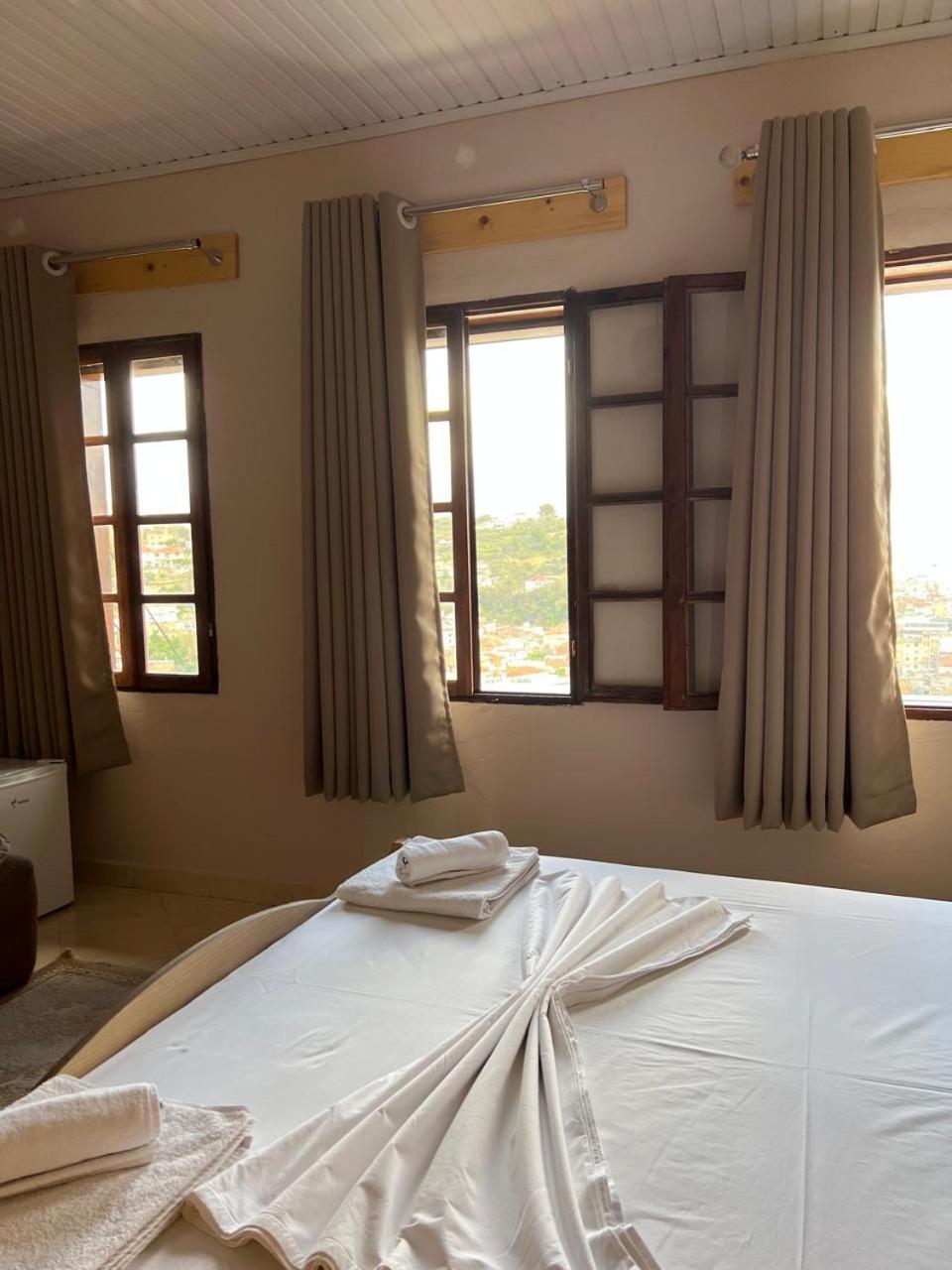 Guest House Lion Berat Exterior foto