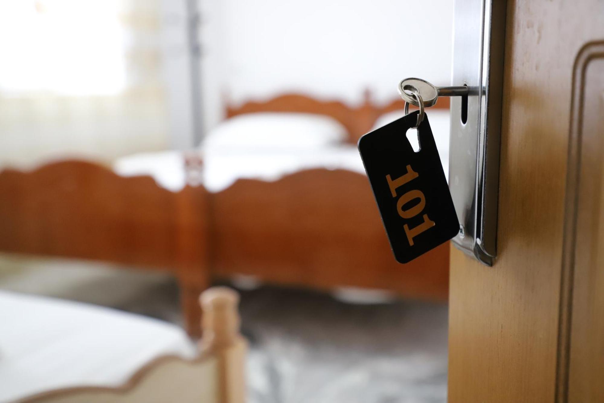 Guest House Lion Berat Exterior foto